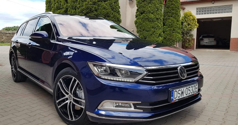 Volkswagen Passat cena 79900 przebieg: 148000, rok produkcji 2018 z Strzegom małe 742